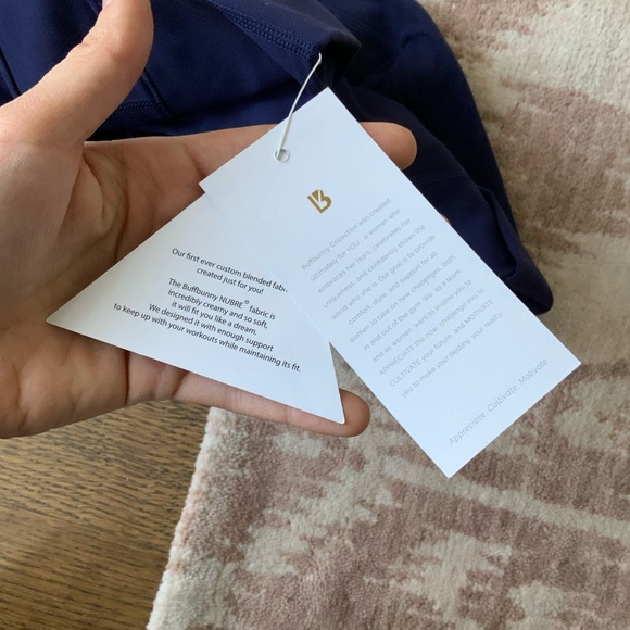 BUFFBUNNY Nubre Rosa Side Pocket Leggings Dark Blue BRAND NEW Size Small - Picture 9 of 12